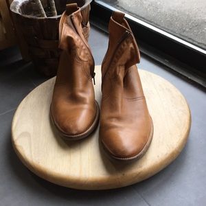 Paul Green Tan Leather Boots!
